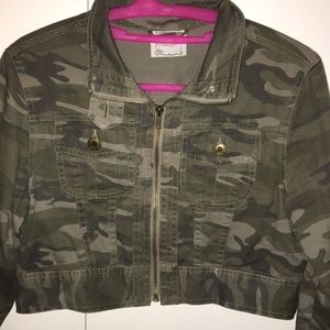 Crop camp jacket